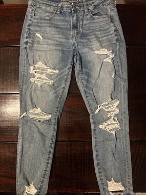 American Eagle Outfitters Light Blue Skinny Distressed Jeans